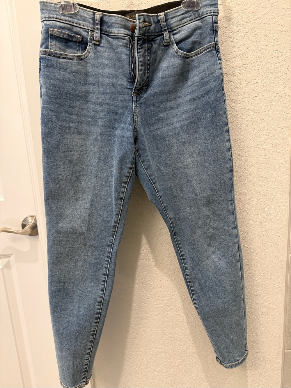 BOLD elements Faded Light Blue Skinny Jeans